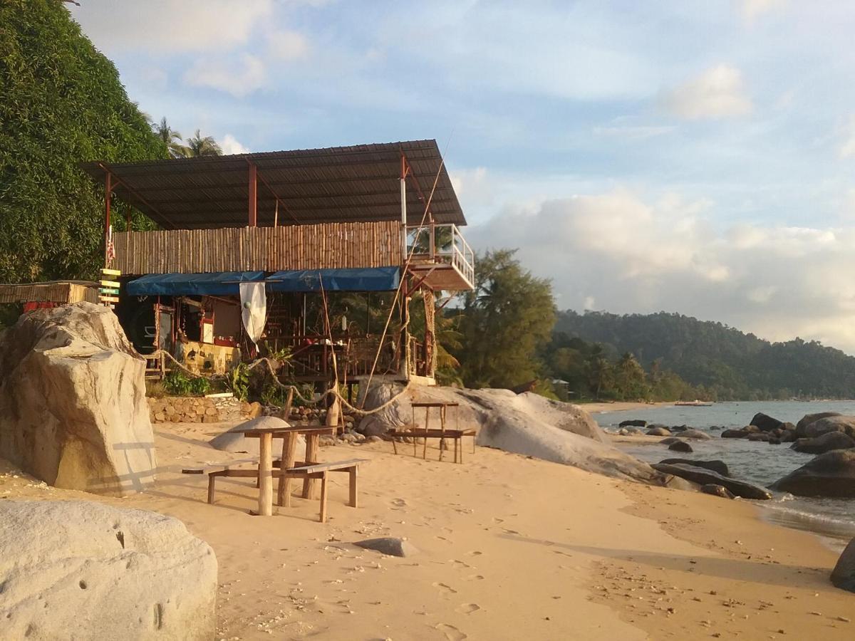 Bungkil Place Hotel Isla Tioman Exterior foto